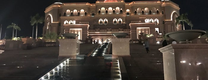 Emirates Palace Hotel is one of Locais curtidos por Hoora.