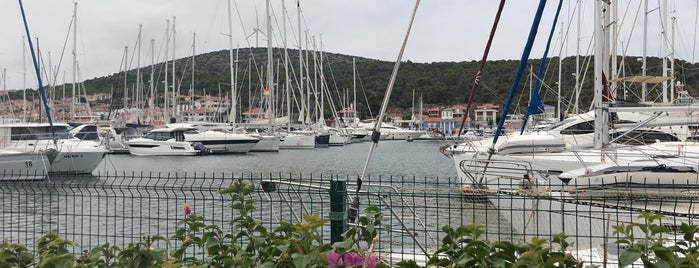 Çeşme Marina is one of Hooraさんのお気に入りスポット.