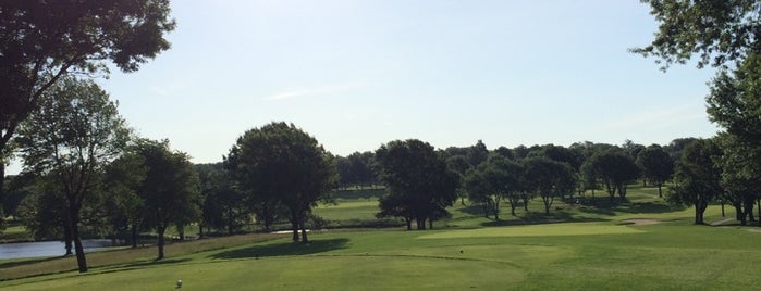 Overland Park Golf Course - South Course is one of Hotel Amenities.