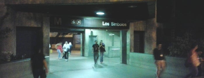 Metro - Los Símbolos is one of metro.