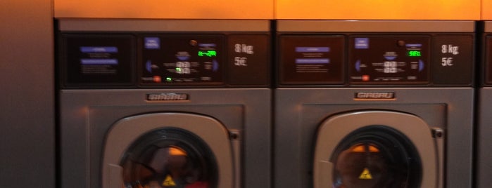 Splash Laundromat is one of Barcelona ✈️🍓.