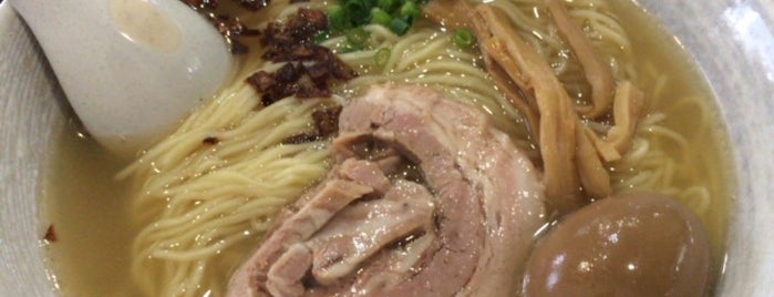 麺の月 is one of Ramen To-Do リスト2.