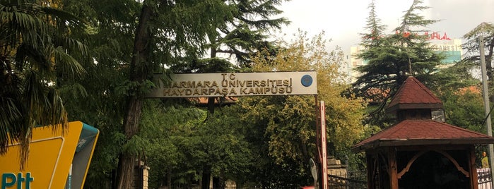 Marmara Üniversitesi Haydarpaşa Hukuk Fakültesi is one of Lugares favoritos de ömer.