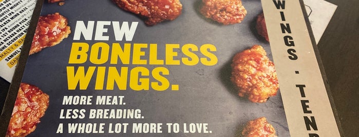 Buffalo Wild Wings is one of Cuong'un Beğendiği Mekanlar.