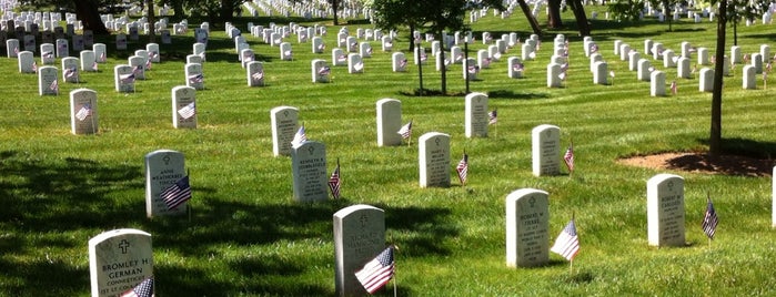Arlington National Cemetery is one of Places to Visit in VA.