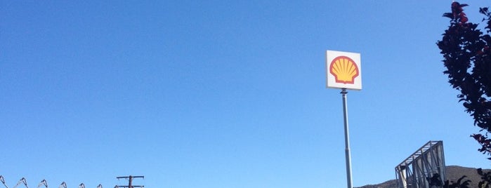 Shell is one of Danielさんのお気に入りスポット.