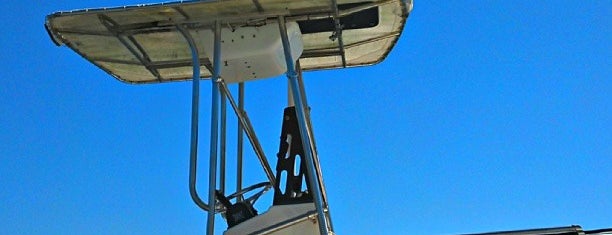 Duxbury Harbormaster Office is one of Locais curtidos por Todd.