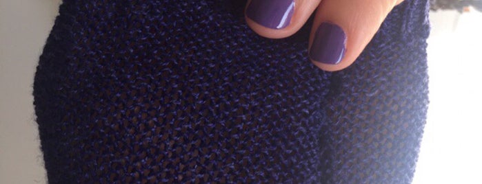Amazing Nails is one of Locais curtidos por Ashley.