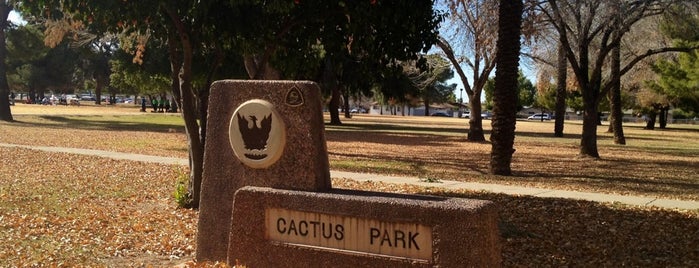 Cactus Park is one of สถานที่ที่ Heidi ถูกใจ.
