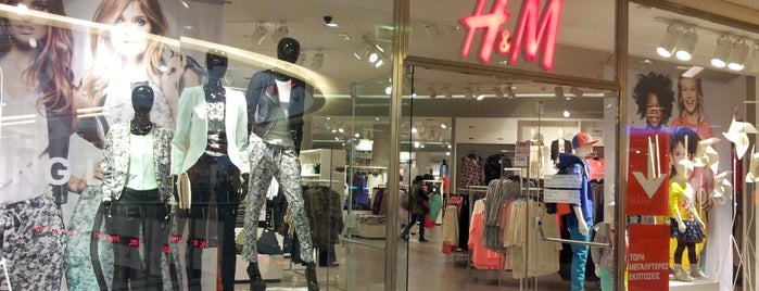 H&M is one of สถานที่ที่ maria ถูกใจ.