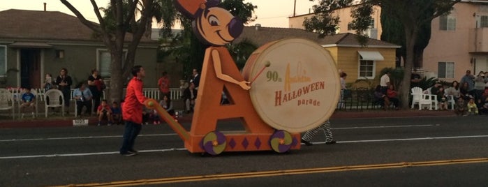 Anaheim Halloween Parade is one of Lisa’s Liked Places.