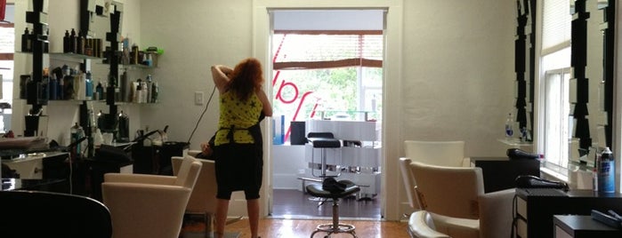 Hair Studio & Nail Spa is one of Locais curtidos por Robin.