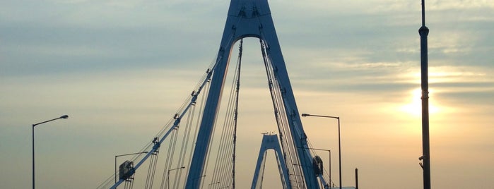 Yeongjong Grand Bridge is one of Incheon.