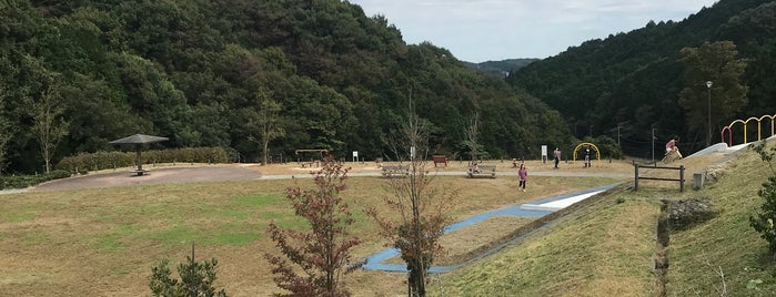 龍崖山公園 is one of Lieux qui ont plu à Minami.