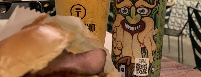 Cabana Burger is one of Tatiさんのお気に入りスポット.