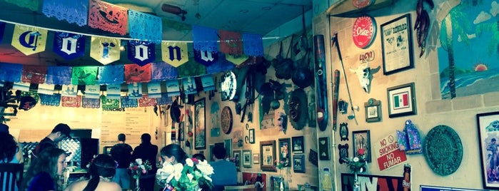 Pancho's Salsa Bar & Grill is one of Lugares favoritos de Jono.