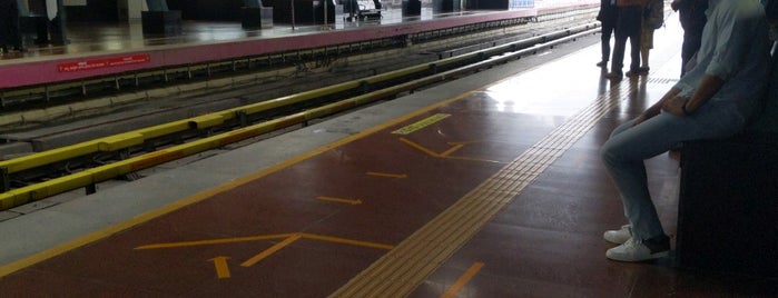Ulsoor Metro Station is one of Cab in Bangalore.