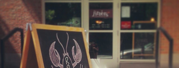 Jitters Cafe Melrose is one of Kapil 님이 저장한 장소.