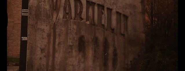 Distilleria Varnelli Spa is one of สถานที่ที่ Danilo ถูกใจ.