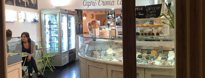 Capri Crema Cafe is one of Lugares favoritos de Ronald.
