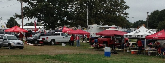 Trinity Lot - Carter Finley Stadium is one of Lieux qui ont plu à Harry.