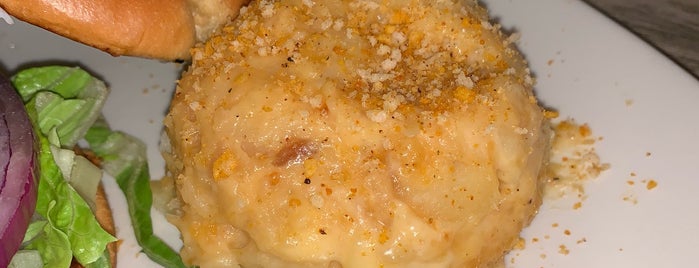 Bonefish Grill is one of Locais curtidos por Christian.