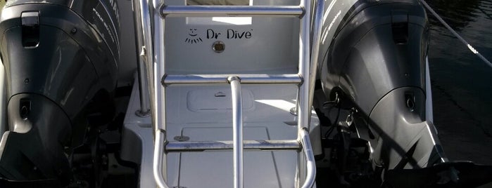 Dr Dive Boat is one of Tempat yang Disukai Jay.