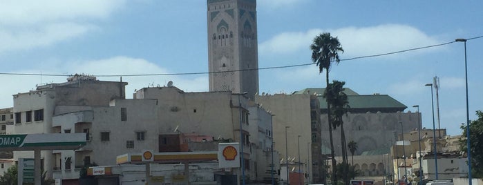 Mezquita Hassan II is one of Lugares favoritos de Burcu.