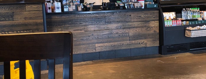Starbucks is one of Aptraveler : понравившиеся места.