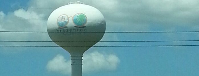 Bradenton Water Tower is one of Veronica’s Liked Places.