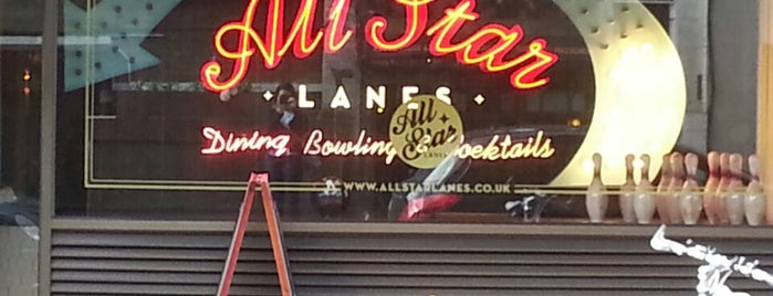 All Star Lanes is one of Lugares favoritos de Fiona.