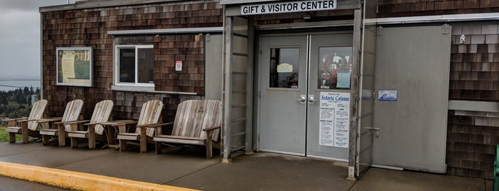 Gift & Visitor Center is one of Tempat yang Disukai Ryan.
