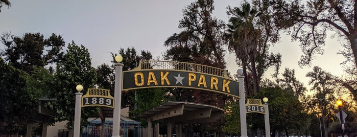 Oak Park Farmers Market is one of Farmers Market.