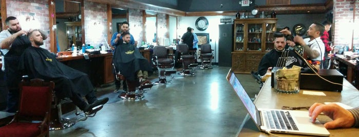 Throne Barbershop is one of Lieux qui ont plu à Marc.