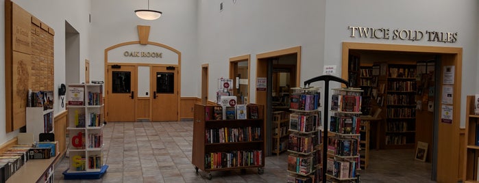 Wilsonville Library is one of Stacy'ın Kaydettiği Mekanlar.
