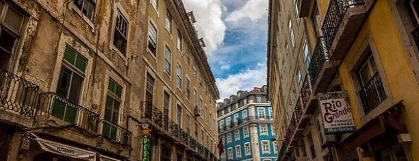 Praça Duque da Terceira (Cais do Sodré) is one of Lisbon Favorites.