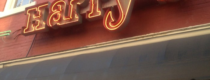 Harry's Seafood Bar & Grille is one of สถานที่ที่ Gene ถูกใจ.