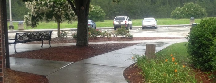 South Carolina Visitors Center is one of Orte, die Lizzie gefallen.