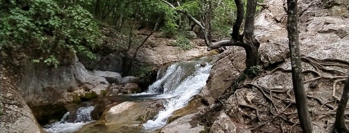 Dzhur-Dzhur Waterfall is one of Едем в Крым!.