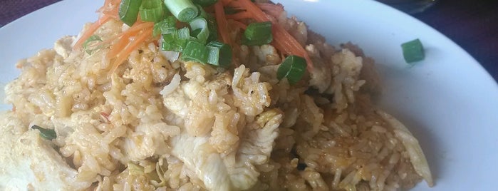 Kaow Thai Cuisine is one of Valentinoさんのお気に入りスポット.