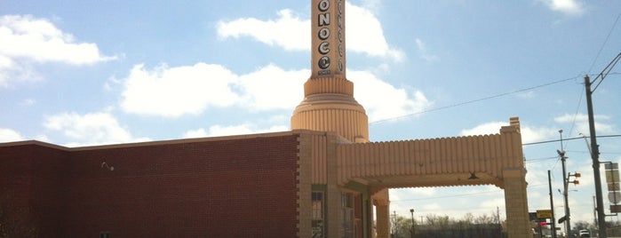 Historic Conoco Gas Station is one of Tempat yang Disukai Mark.