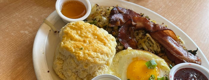 Sweet Lake Biscuits & Limeade is one of Slc breakfast.