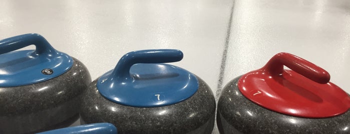 East York Curling Club is one of Locais curtidos por Alled.