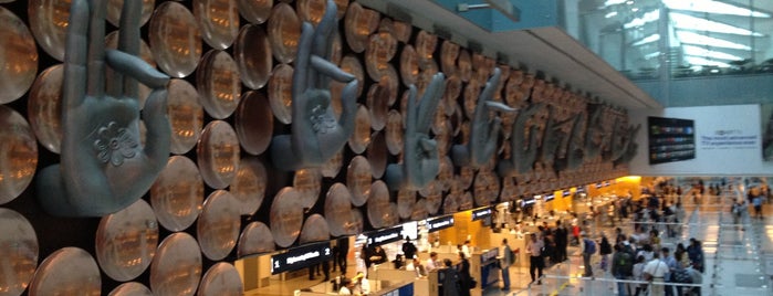 Indira Gandhi International Airport (DEL) is one of Airports I have been to.