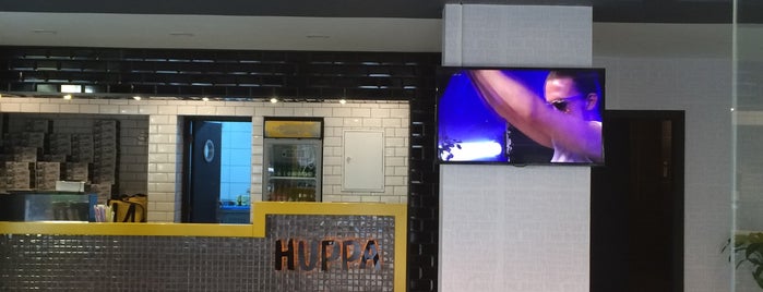 Huppa Burger&Salad is one of Buca.