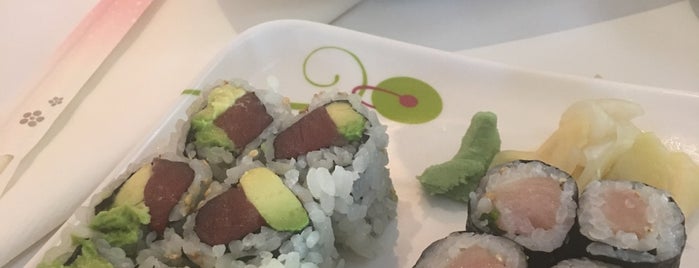 A Sushi is one of Lugares favoritos de Amanda.