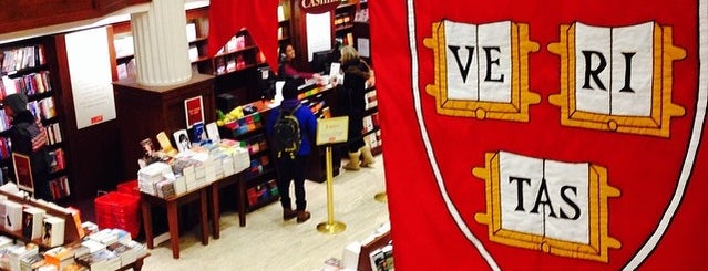 Harvard Coop Society Bookstore is one of Bikabout Boston.