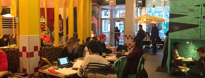 La Graine Brûlée is one of Passeport café indie Montréal 2017, 15 jan—17 août.