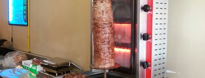 Sultan Döner Kebab is one of สถานที่ที่บันทึกไว้ของ sanchola.