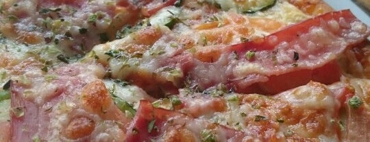 Allo Pizza is one of Posti che sono piaciuti a Marta.